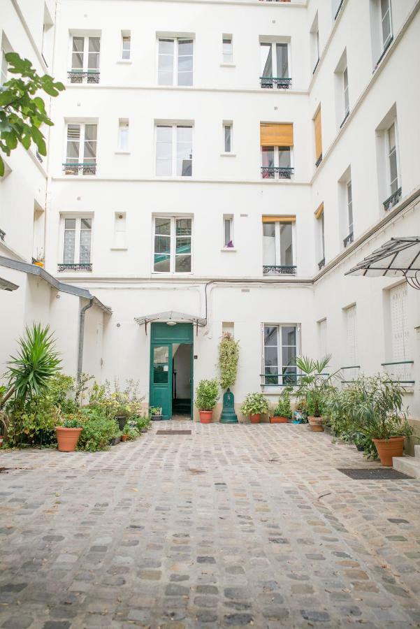 Joie Quartier Latin * Parijs